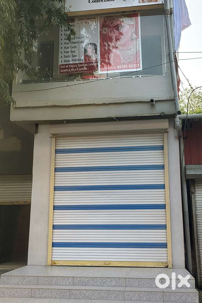 MG ROAD INFRONT OF KHEDAPATI MANDIR