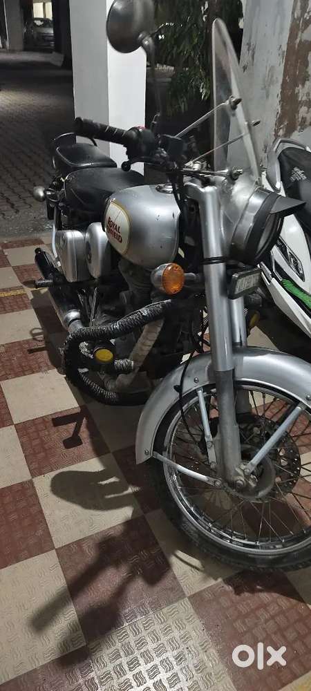 Royal Enfield 350 classic bullet