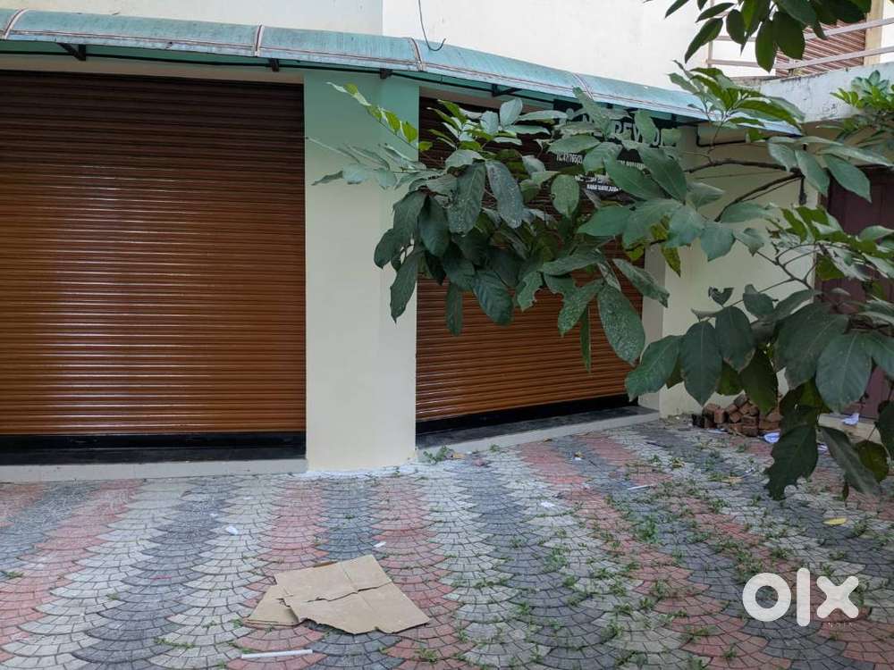 MUDAVANMUKAL 1000 SQ.FT 2 HALLS FOR RENT