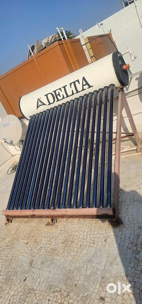 Delta solar water heater