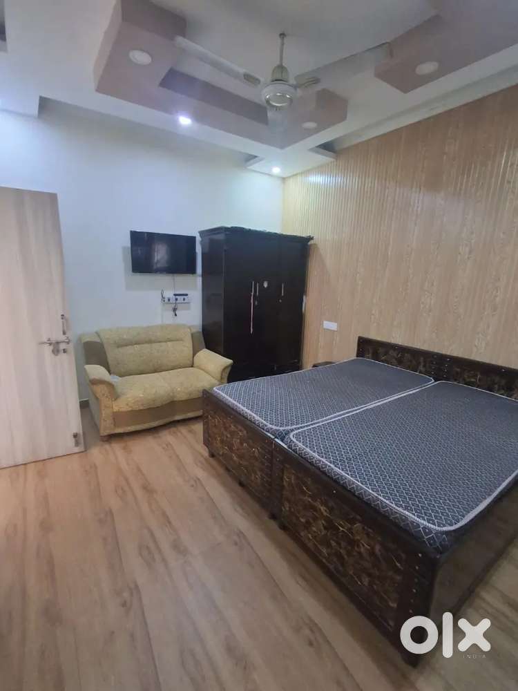 fully furnished 1BHK 2nd floor owner fre e
