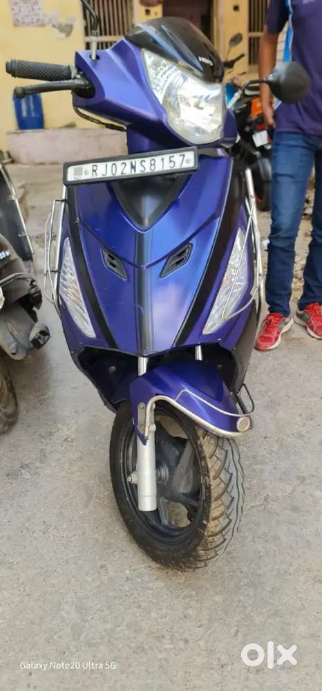 Maestro edge new scooter (want to sale  URGENTLY)