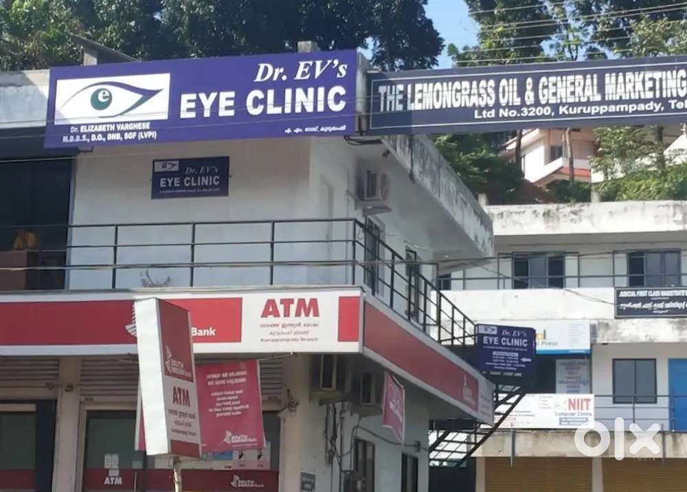 Optometrist