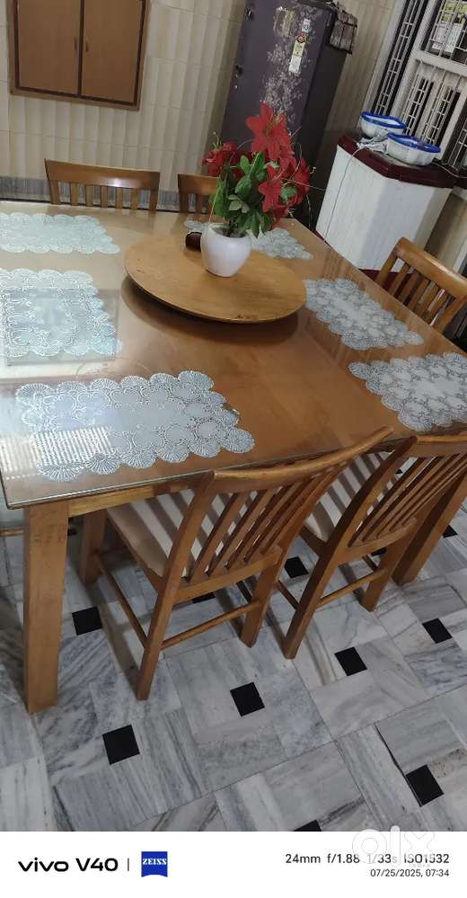 Dining table 6 chair