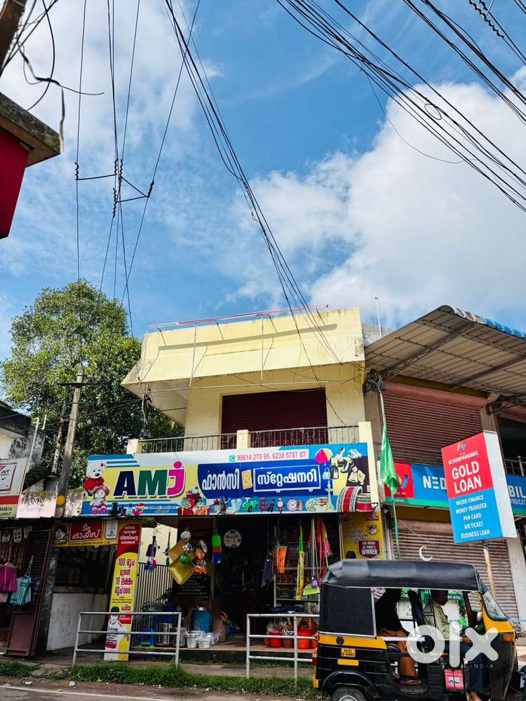 Total 4 cent 1800 sq Five Shopes and Home