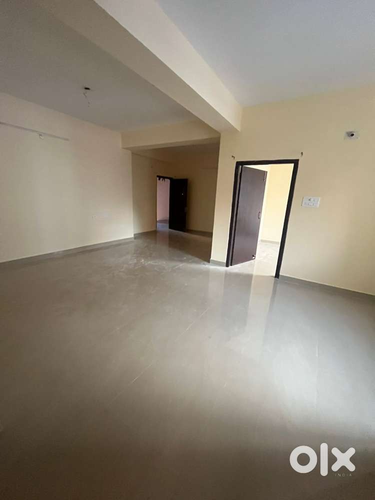 2bhk jotia/ dispur/ supermarket flat house 15-20k 2/3bhk