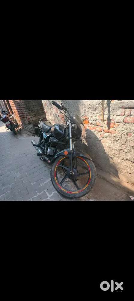 self wali splendor se exchange Krna chahta hu thode paise bhi de dunga