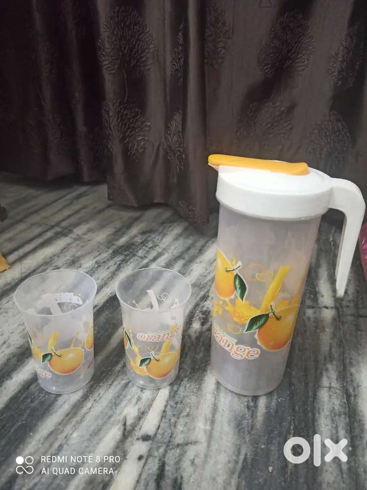 Juicer set (Jug and glasses)