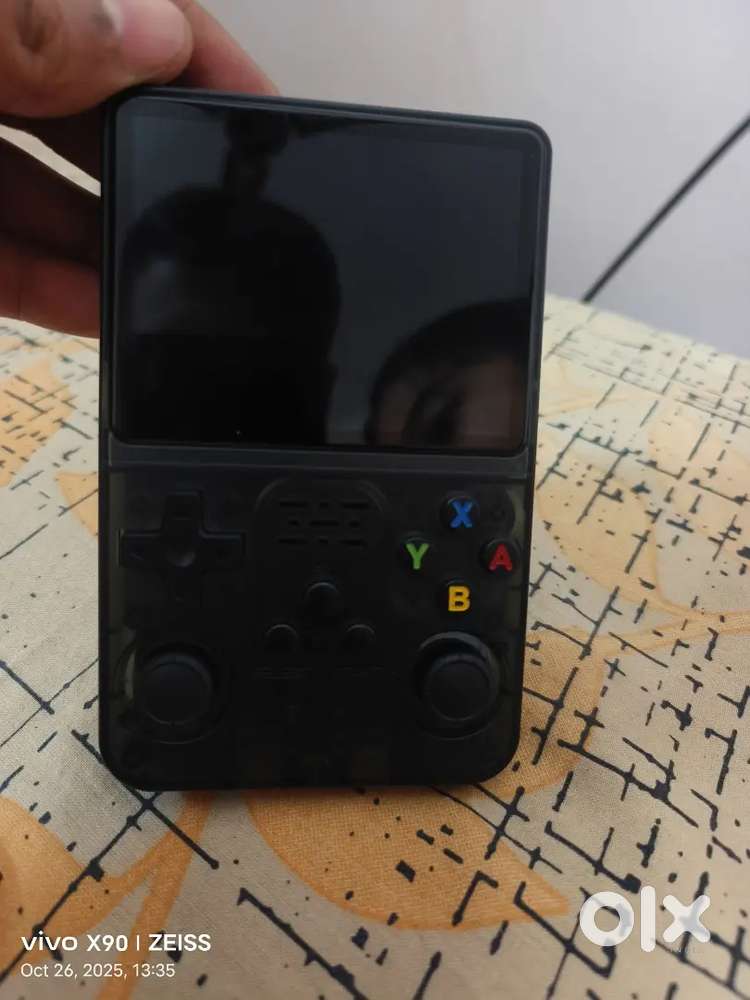 Game console - R36S - Nintendo PSP all can be played in one