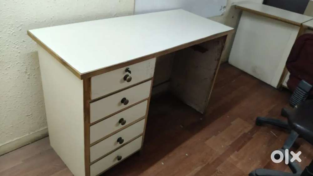 Office Table with 5 Drawers