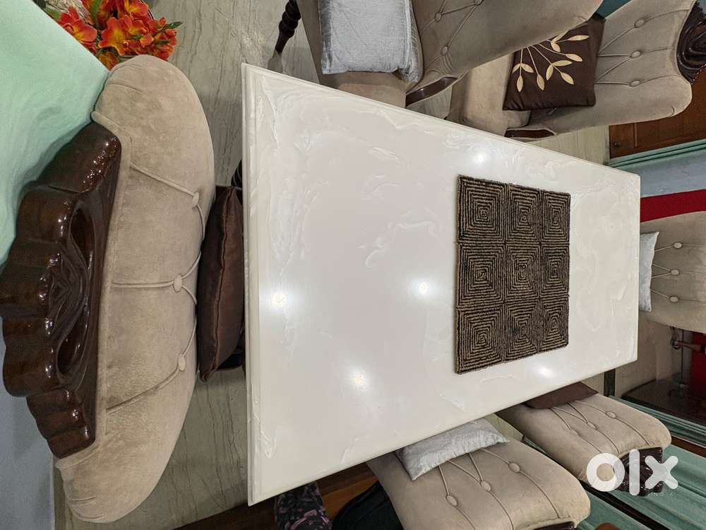 DINNING TABLE ONYX MARBLE