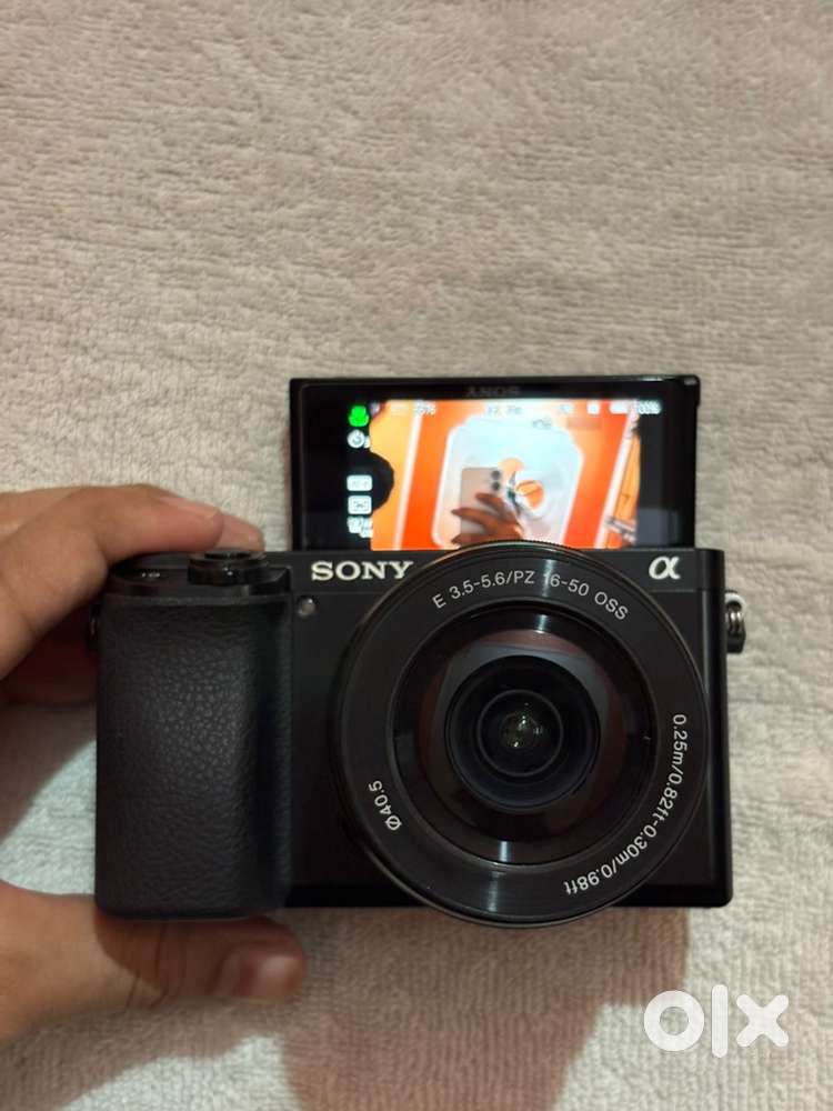 New condition Sony 4k 6100L DSLR with Warranty