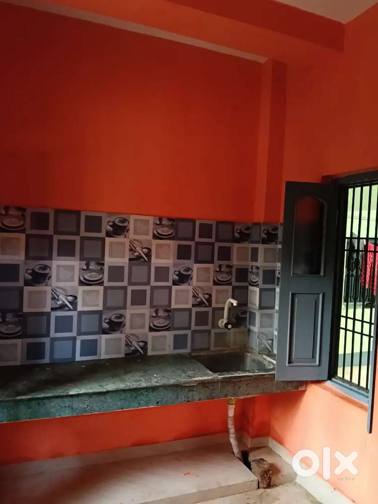 1BHK and 2 BHK  AVAILABLE .. ROAD SIDE IN BY PASS PURANDAHA