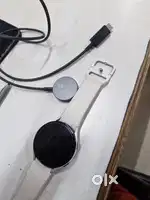 Samsung Galaxy Watch 5 44mm(along with charger)