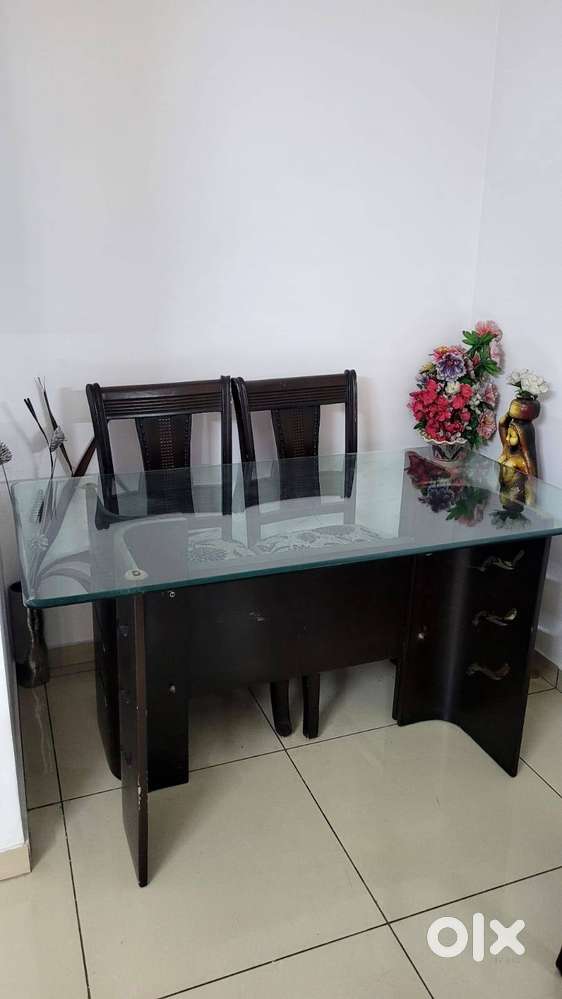 Four Seater Teak wood Dinning Table