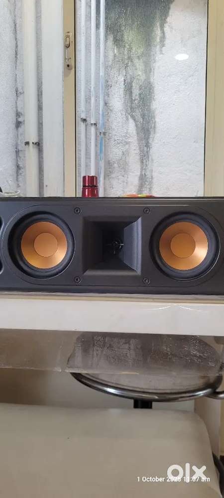 Klipsch center speaker  RC 10