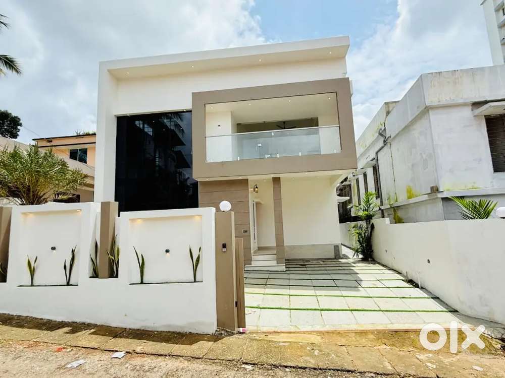 3100sqft 4+ BHK Premium Independent villa for sale in Kakkanad