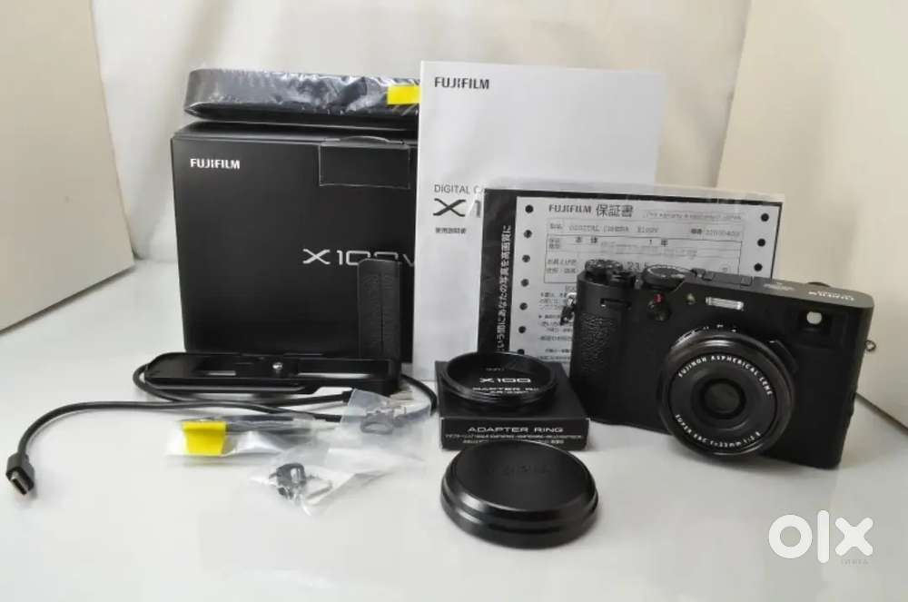 FUJIFILM X100V BLACK