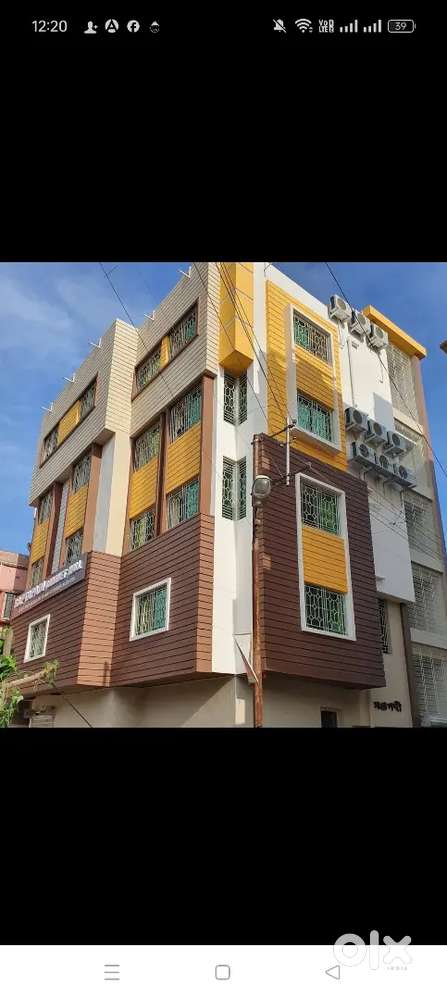 Full Commercial Building For Rent