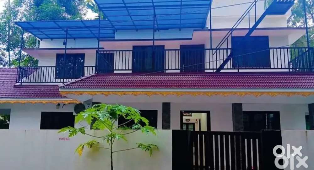 House near Cherthala town 2 km 3 BHK 75 ലക്ഷം രൂപ ചോദിക്കുന്നു