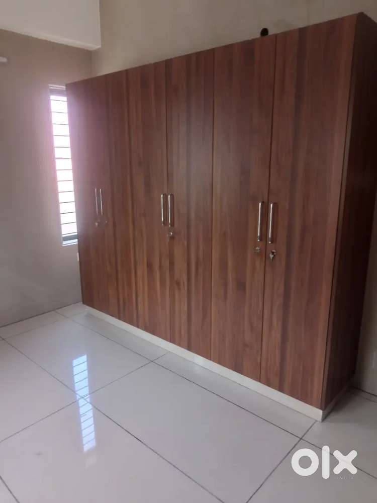 NEW 3 BHK FLAT FAMILY TRIPUNITHURA nr VADEKEKOTA METRO STATION