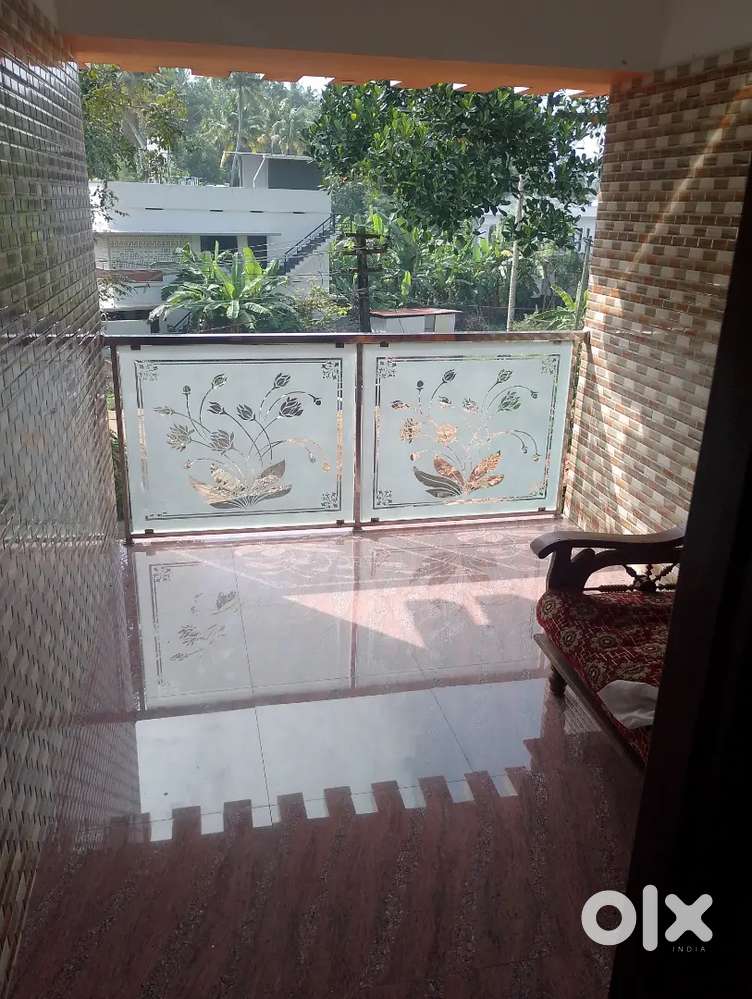 2BHK house for rent in markas nagar chempazhanthi near SNcollege