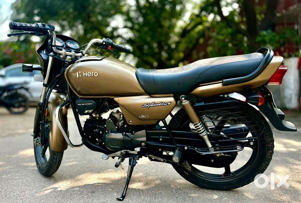 Splendor plus Golden colour mint condition