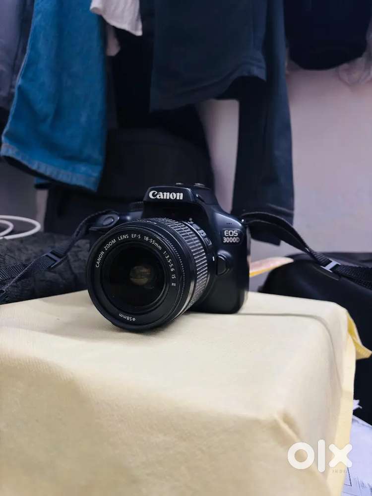 Canon 3000d with kit lens
