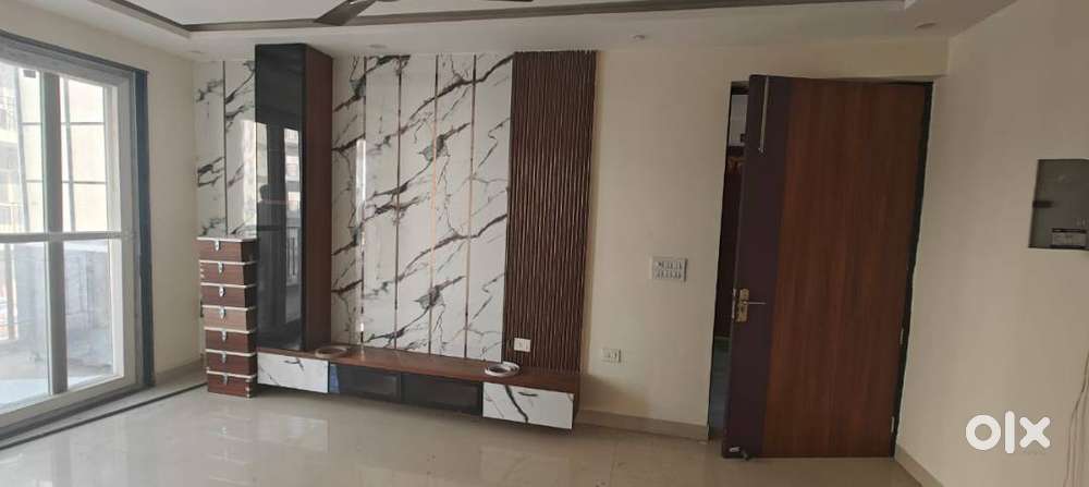 3 BHK luxury flat for rent Pareena Express Heights