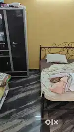 Separate room hai rent per dena hai
