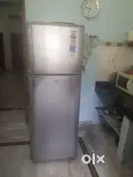 Samsung 300 litre double door fridge in full running condition