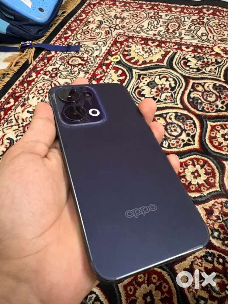 Oppo reno 13 5g, 8/256 gb 4 months old