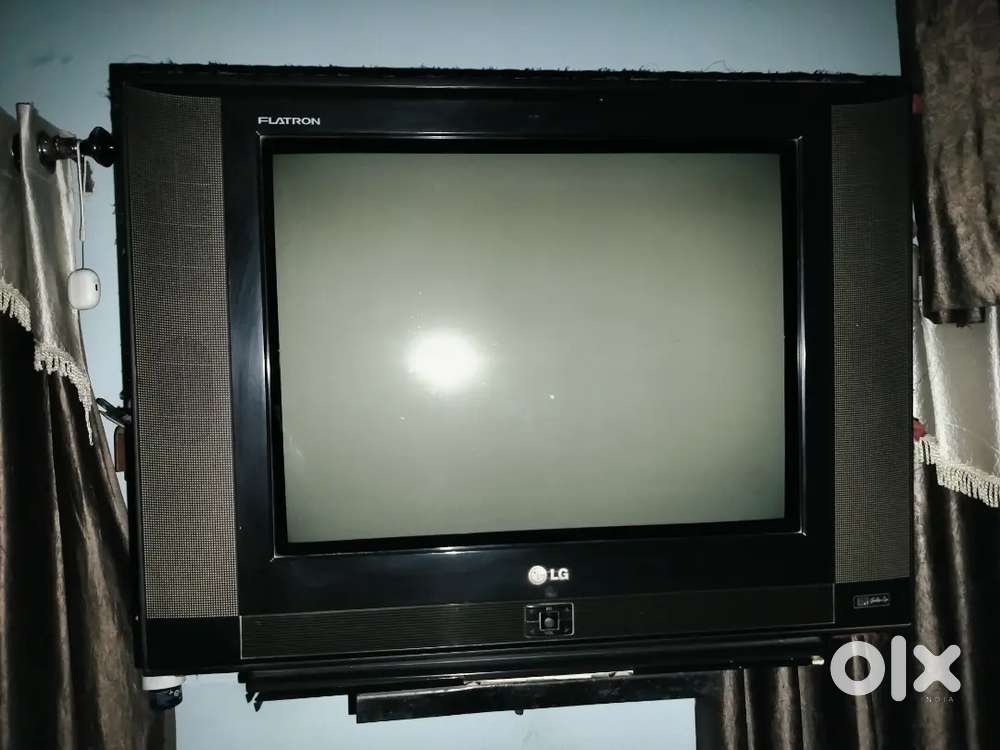 32 इंच LG TV (चालू हालत में है)