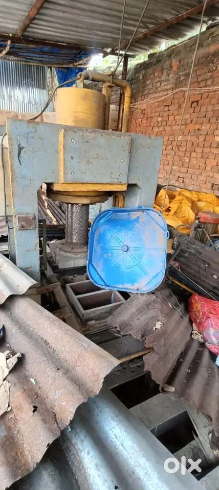 Brick making machine