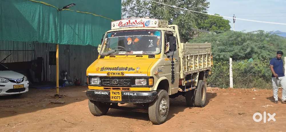 Tata 407 vehicle tipper