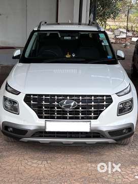 Hyundai Venue 2021 Diesel 67000 Km Driven
