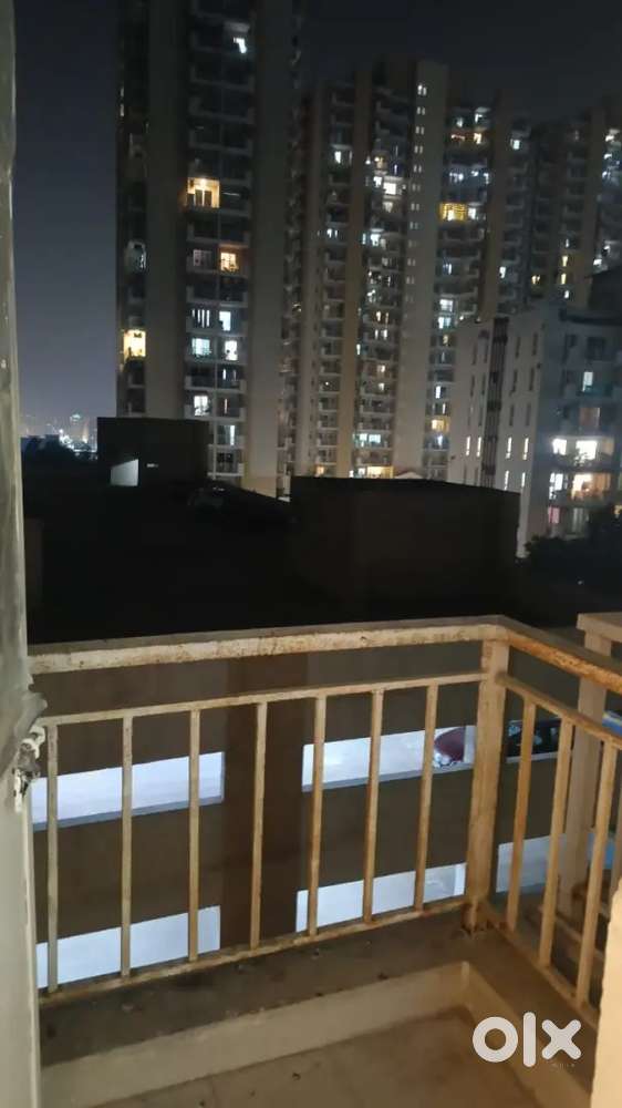 1RK , unfurnished flat for rent.