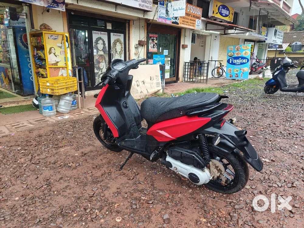 Aprillia SR 160