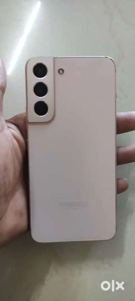 Samsung s22 Rose gold 8 . 128