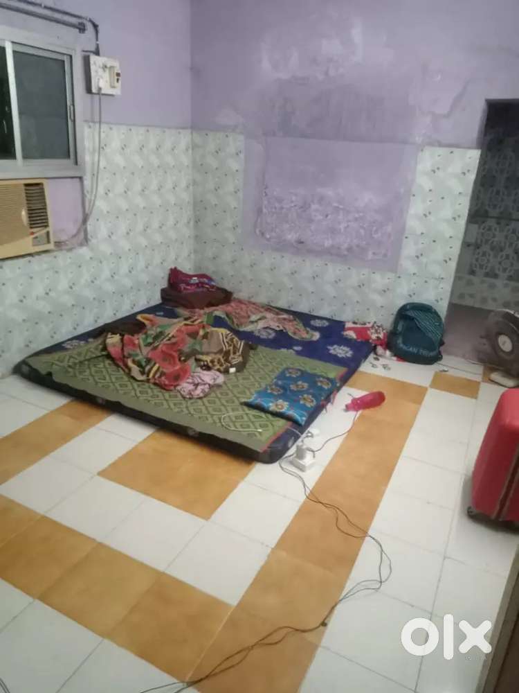 ଆମେ ଏବେ ରହୁଛୁ ୩ ଜଣ ପିଲା