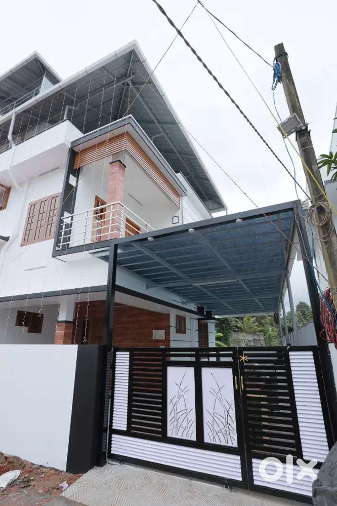 Paying guest for Ladies.  Peroorkada.