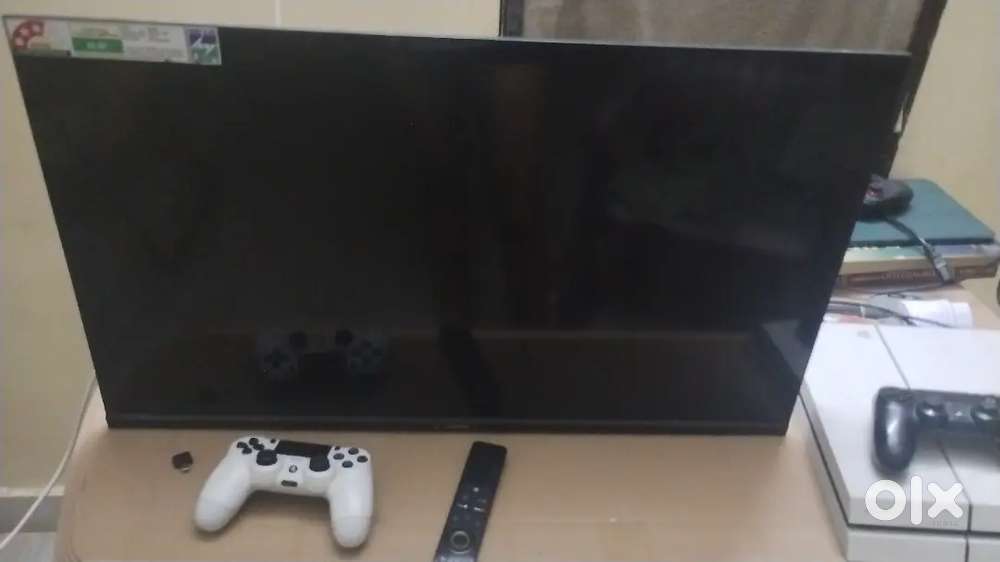 Selling real me smart tv at very cheap price