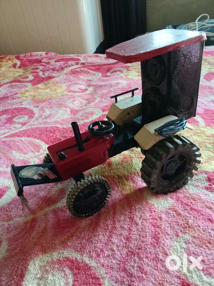 Yah ek toy tractor hai