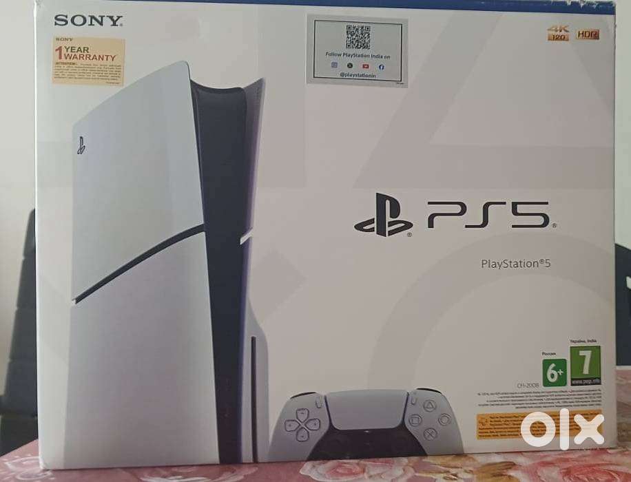 PS5 Slim Disc Edition + 6 Games – Excellent Condition