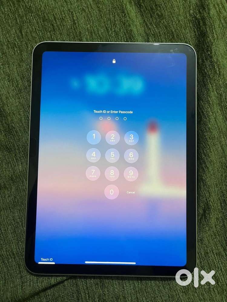 I pad 10th generation 64gb