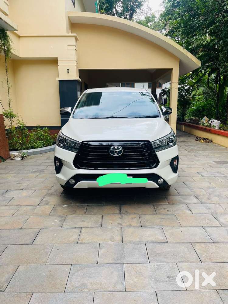 Toyota Innova Crysta 2017 Diesel Well Maintained