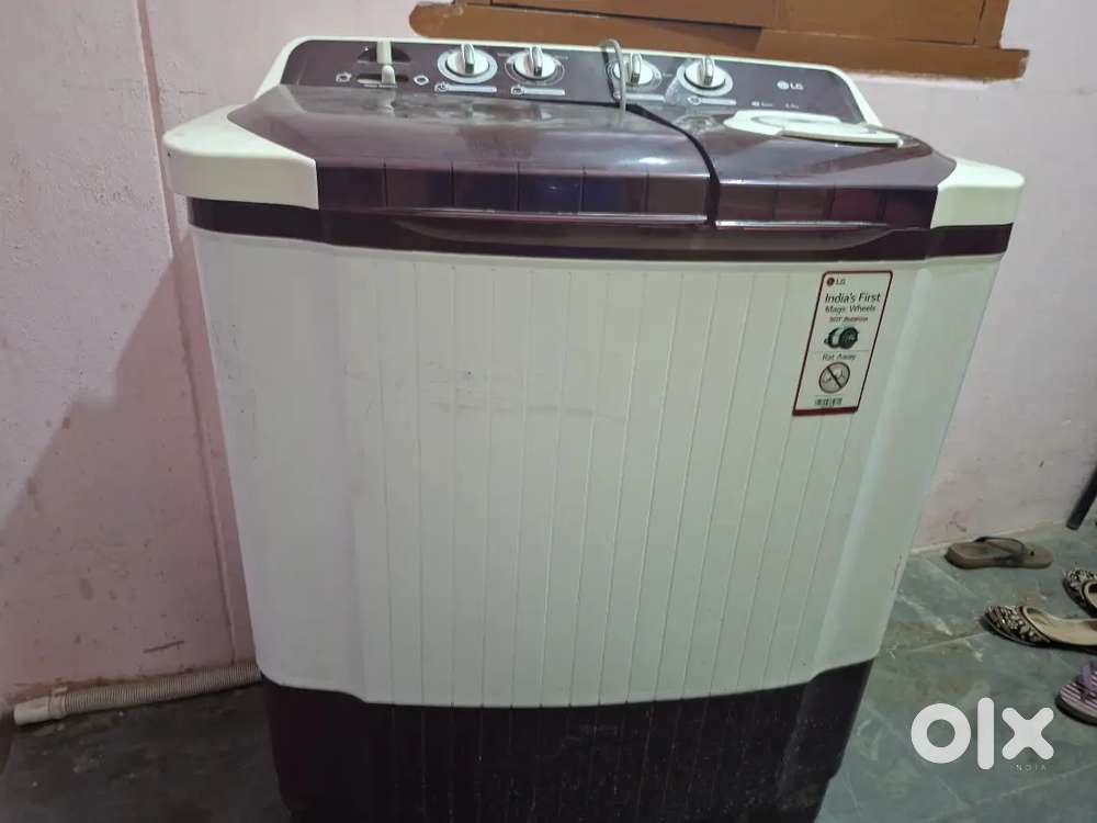 LG 8KG WASHING MACHINE