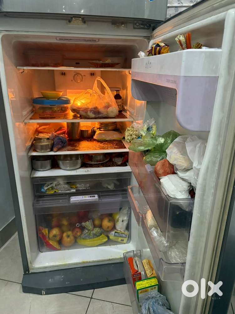 LG REFIGRATOR WITH GOOD CONDITION