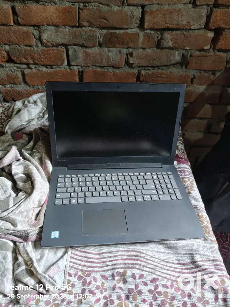 Lenovo core i3 6th generation full screen laptop