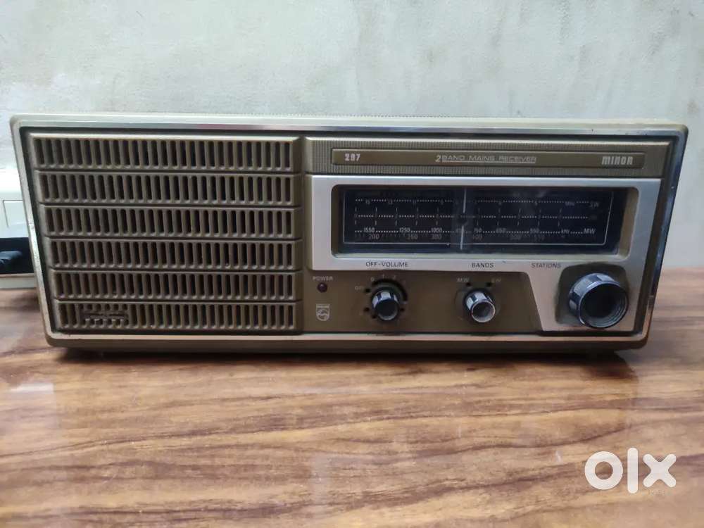 Vintage 2 band Philips Radio for sale